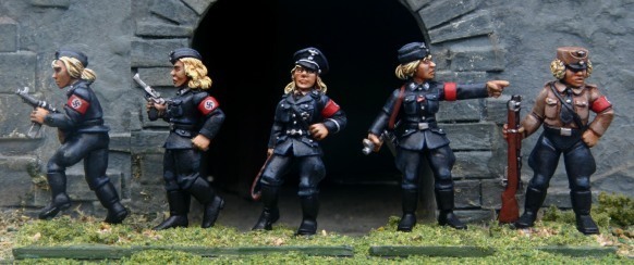 Pulp_Figures_pwm2_lsa_and_her_elite_troop_of_female_soldiers..jpg